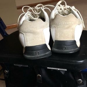 Men’s shoes size 11-11.5